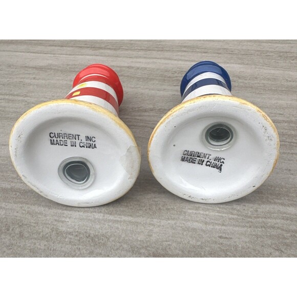 Pair of lighthouse salt and pepper shakers 4" tall collectible Current Inc - Picture 7 of 8
